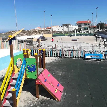 Casa Com Acesso Direto A Praia E Churrasqueira *